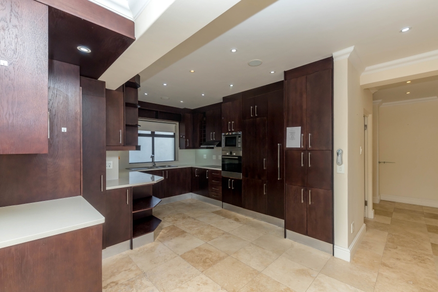 To Let 2 Bedroom Property for Rent in Sea Point Western Cape